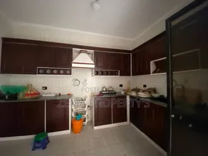 5bdrm House in Zema, Bole for sale