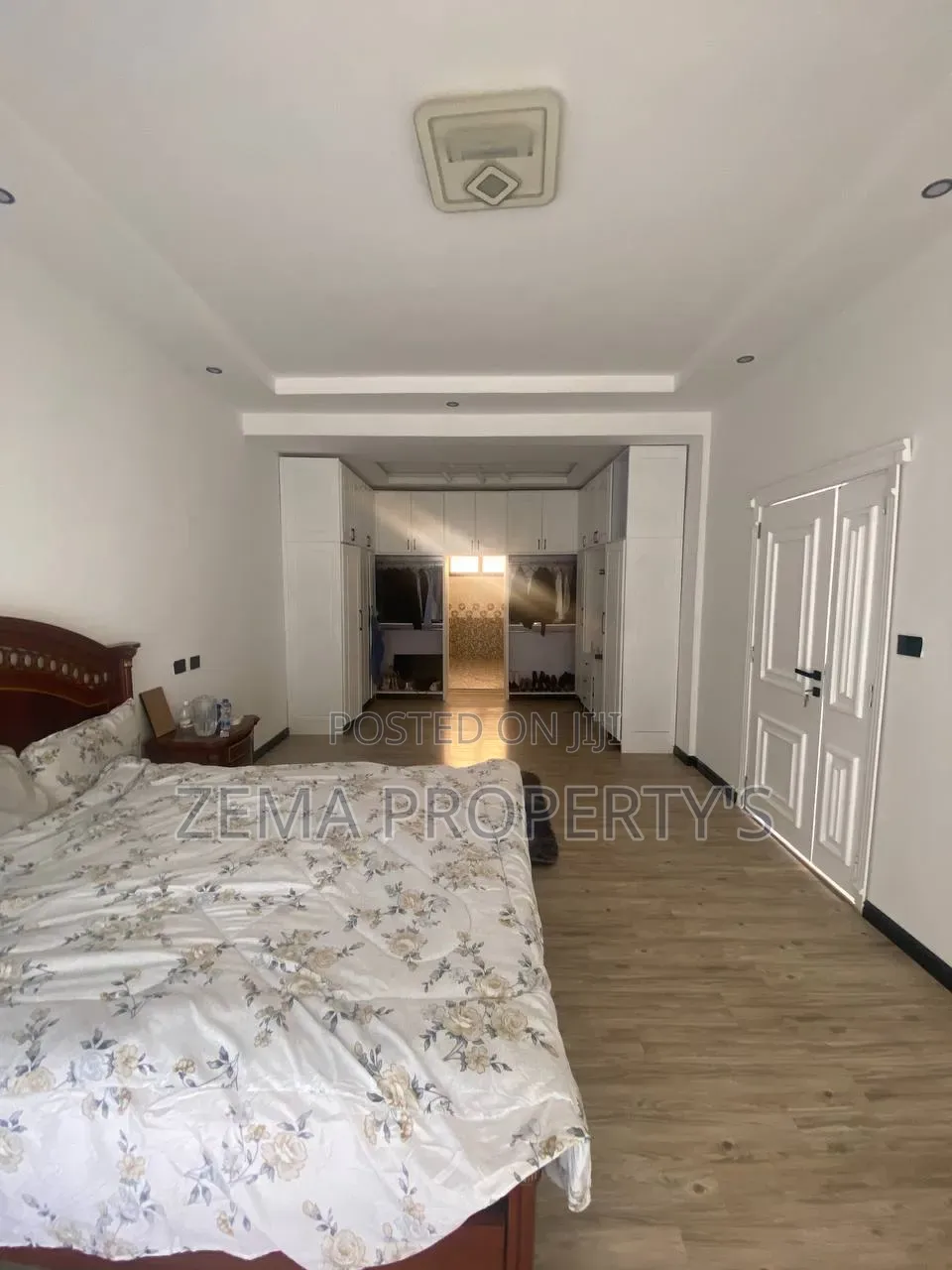 5bdrm House in Zema, Bole for sale