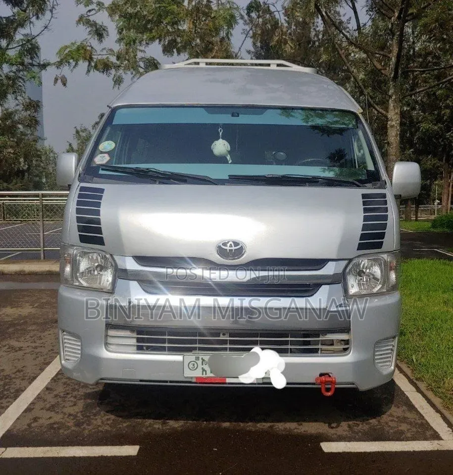 Toyota HiAce 2007 Silver