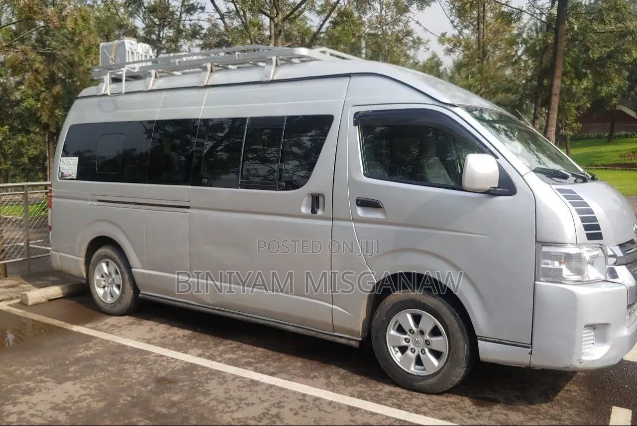 Toyota HiAce 2007 Silver