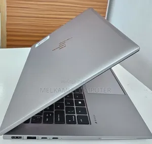 New Laptop HP ZBook Firefly 14 G10 16GB Intel Core i7 SSD 512GB