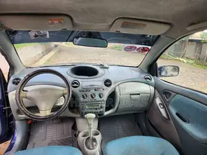 Toyota Vitz 2001 Blue