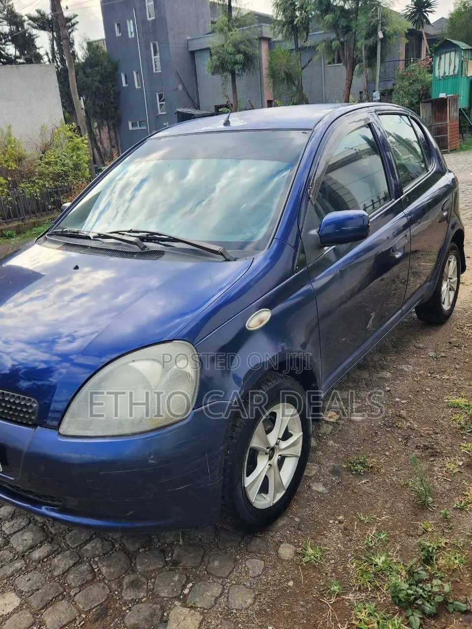 Toyota Vitz 2001 Blue
