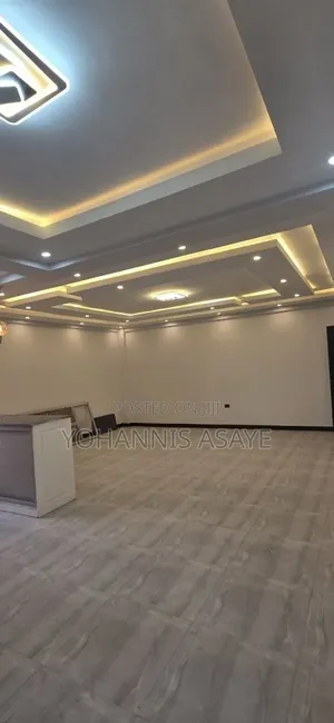 3bdrm Condo in ጆን ደላላ, Bole for sale