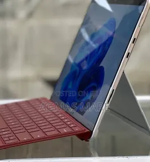 New Laptop Microsoft Surface Pro 8 16GB Intel Core i5 SSD 256GB