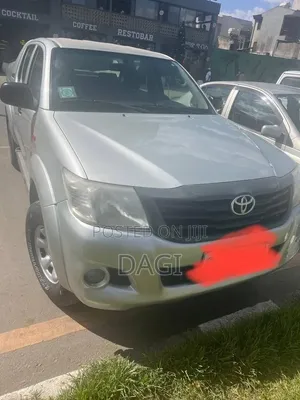 Toyota Hilux 2012 Silver