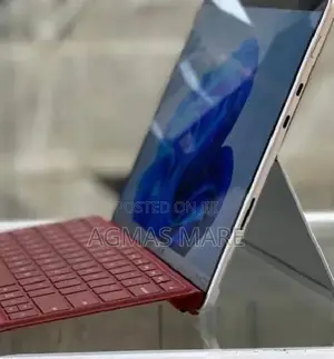 New Laptop Microsoft Surface Pro 8 16GB Intel Core i5 SSD 256GB