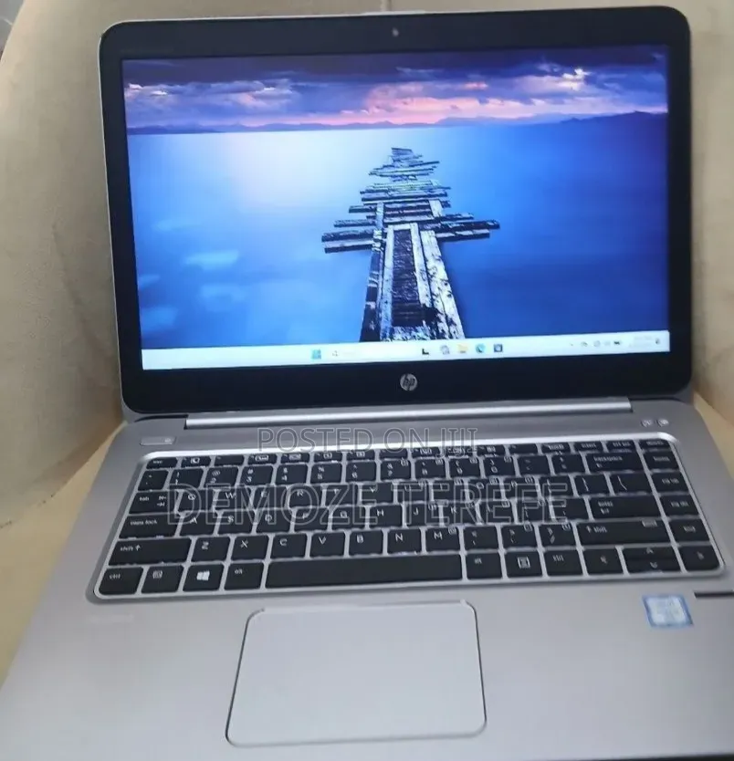 New Laptop HP Folio 13 8GB Intel Core i5 SSD 512GB
