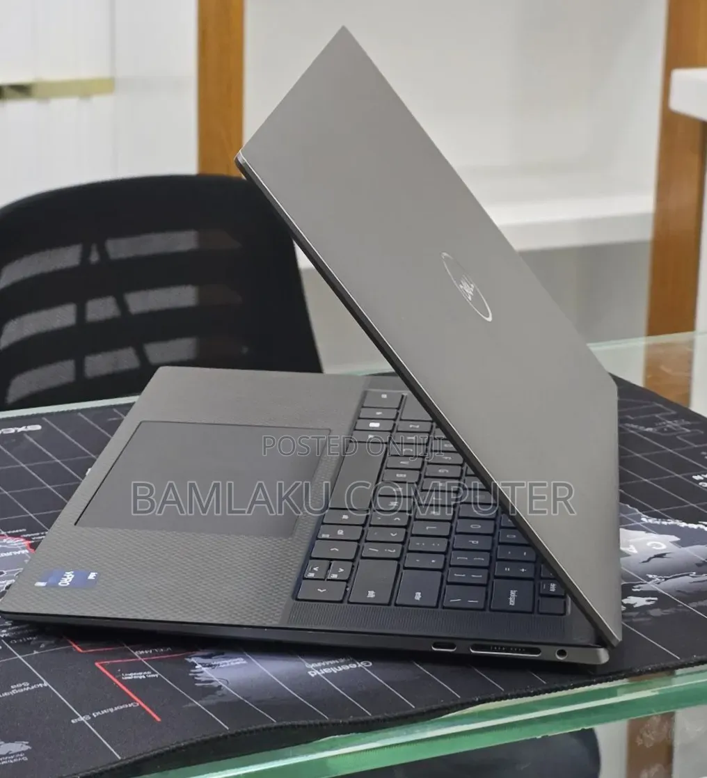 New Laptop Dell XPS 15 16GB Intel Core i7 SSD 1T