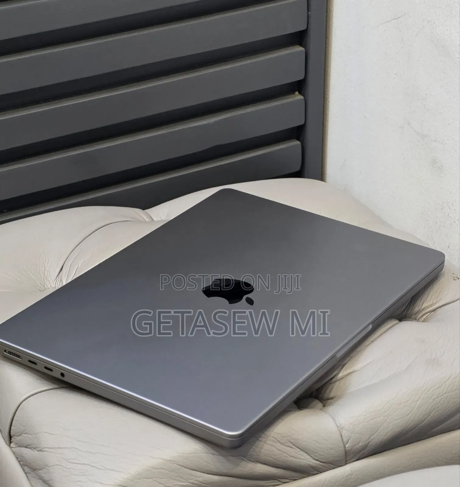 New Laptop Apple MacBook Pro 2021 M1 32GB Apple M1 Pro SSD 512GB