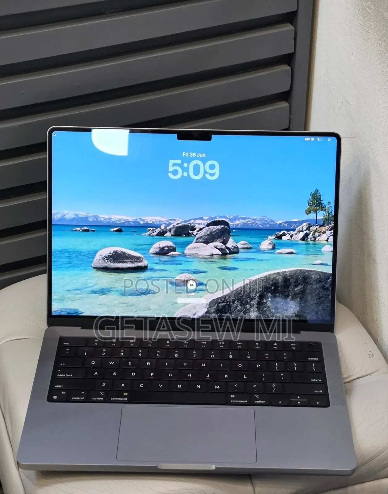 New Laptop Apple MacBook Pro 2021 M1 32GB Apple M1 Pro SSD 512GB