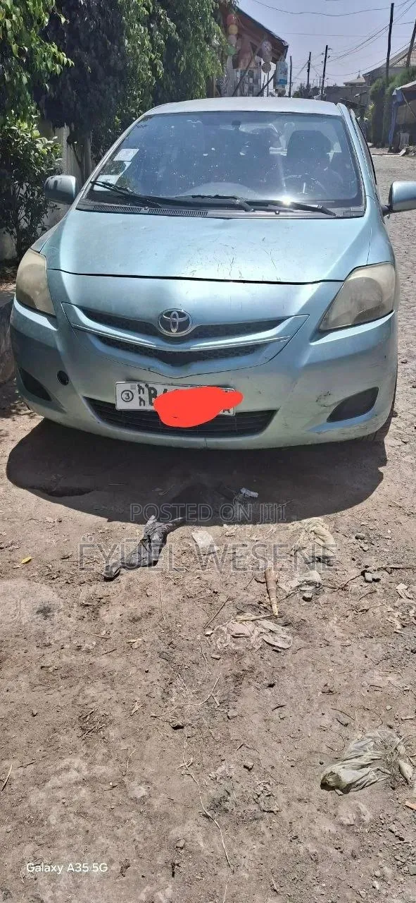Toyota Belta 2008 Blue