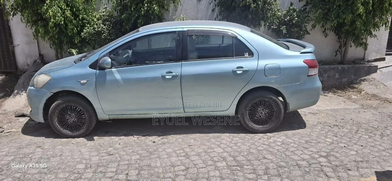 Toyota Belta 2008 Blue