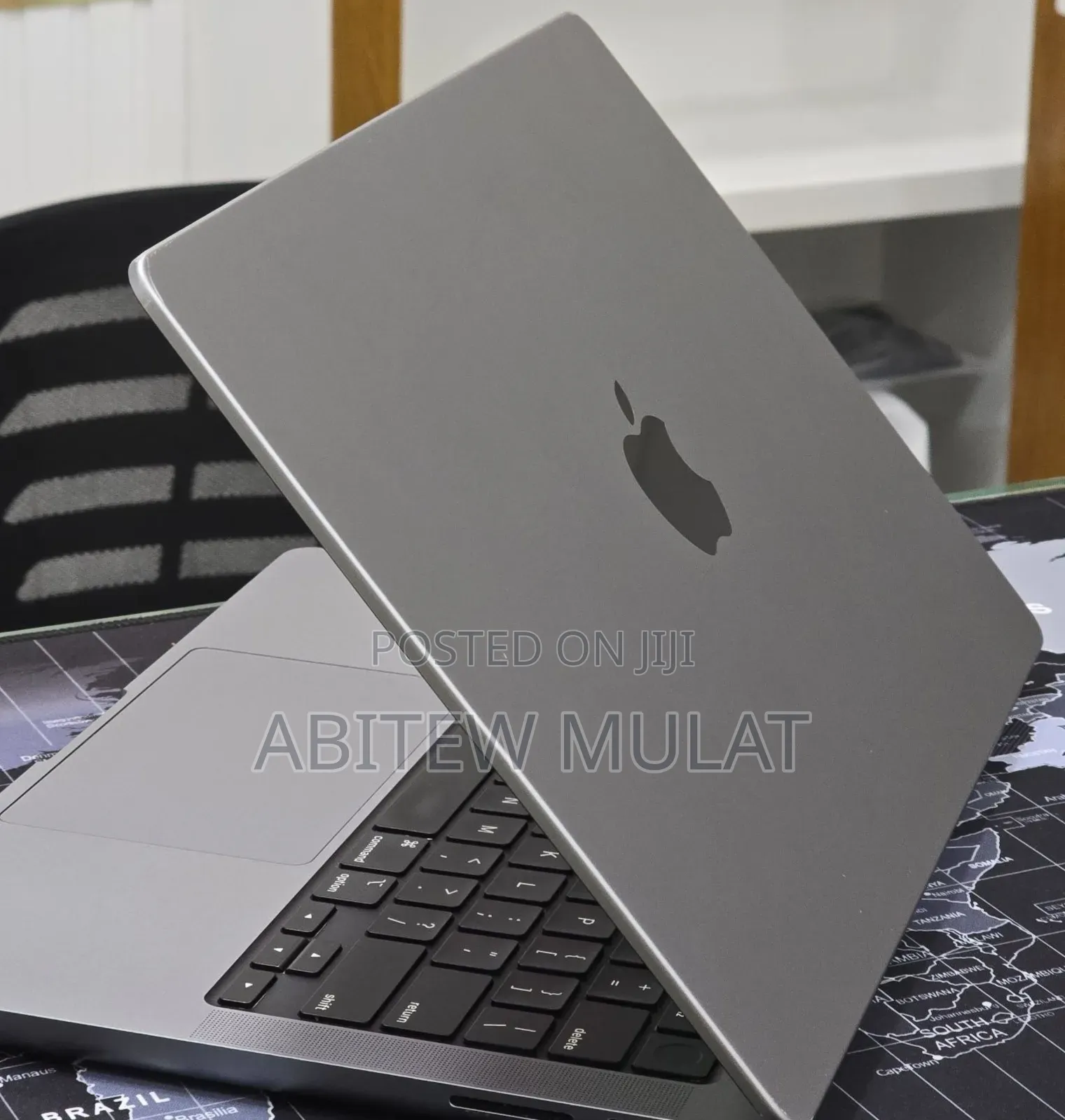 New Laptop Apple MacBook Pro 2023 M3 8GB Apple M3 Pro SSD 512GB