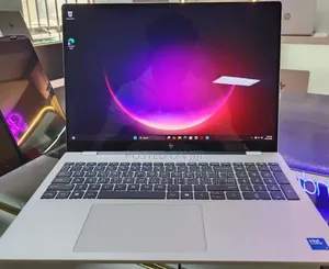 New Laptop HP OmniBook 7 16" 16GB Intel Core i9 SSD 1T
