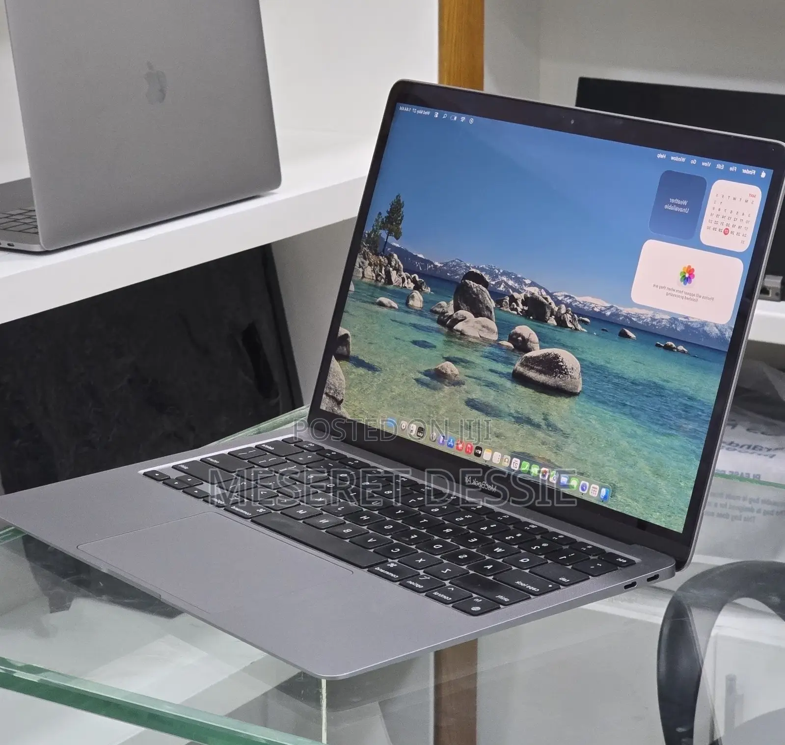 New Laptop Apple MacBook Air 2020 M1 8GB Intel Core i5 SSD 256GB