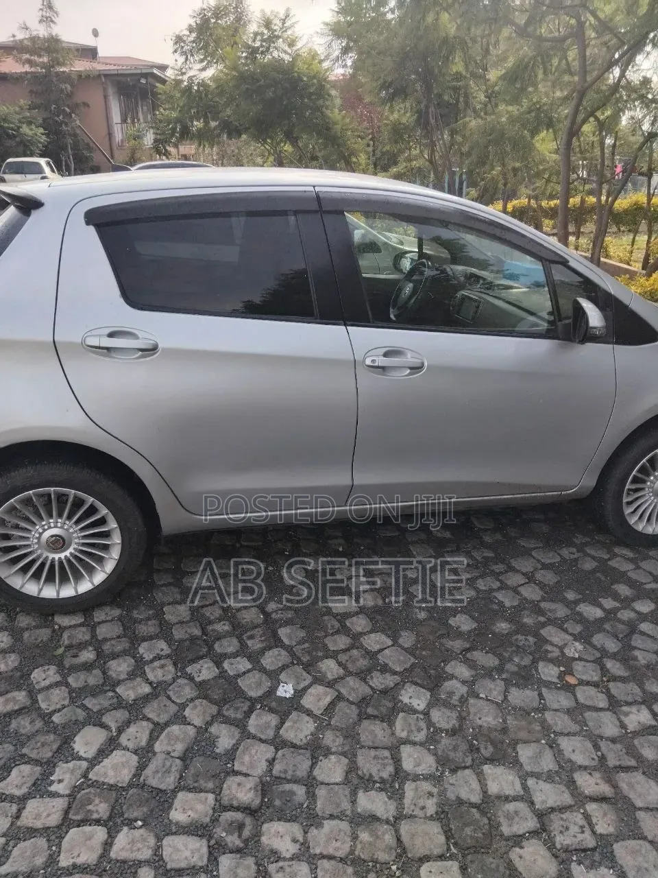 Toyota Yaris 2011 Off white