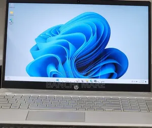 New Laptop HP Pavilion 15 8GB Intel Core i5 SSD 512GB