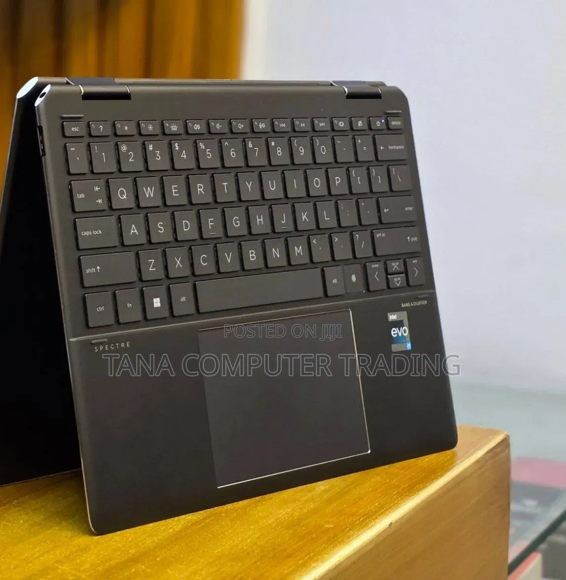New Laptop HP Spectra 13 16GB Intel Core i7 SSD 1T