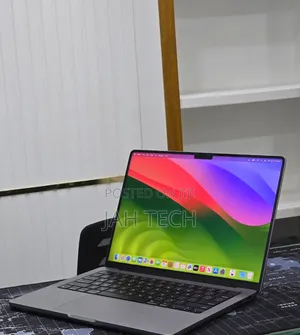 New Laptop Apple MacBook Pro 2023 M3 8GB Apple M3 Pro SSD 512GB