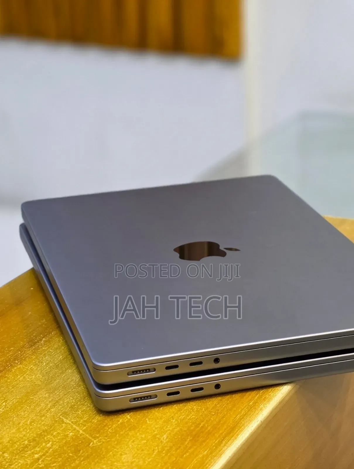 New Laptop Apple MacBook Pro 2021 M1 32GB Apple M1 Pro SSD 512GB