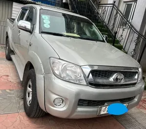 Toyota Hilux 2010 Gold