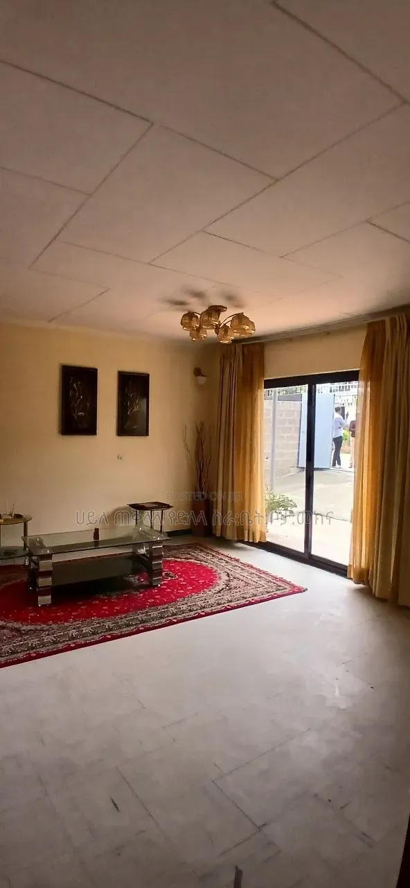 Furnished 5bdrm Villa in Ayat Zone Compound, Yeka for sale