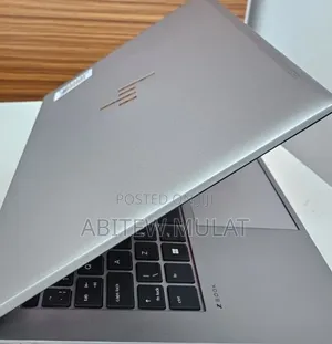 New Laptop HP ZBook Firefly 16 G10 16GB Intel Core i7 SSD 512GB