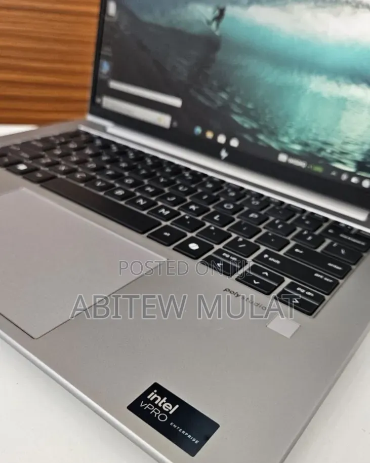 New Laptop HP ZBook Firefly 14 G11 16GB Intel Core Ultra 7 SSD 512GB