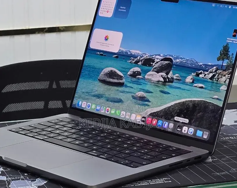 New Laptop Apple MacBook Pro 2021 M1 32GB Apple M1 Pro SSD 512GB