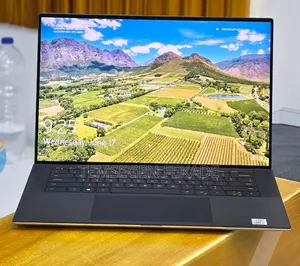 New Laptop Dell XPS 15 16GB Intel Core i7 SSD 512GB