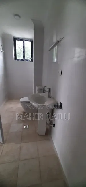 7bdrm House in Real, Bole for rent