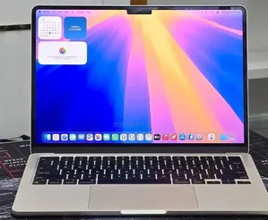 New Laptop Apple MacBook Air 2022 M2 16GB Apple M2 SSD 256GB