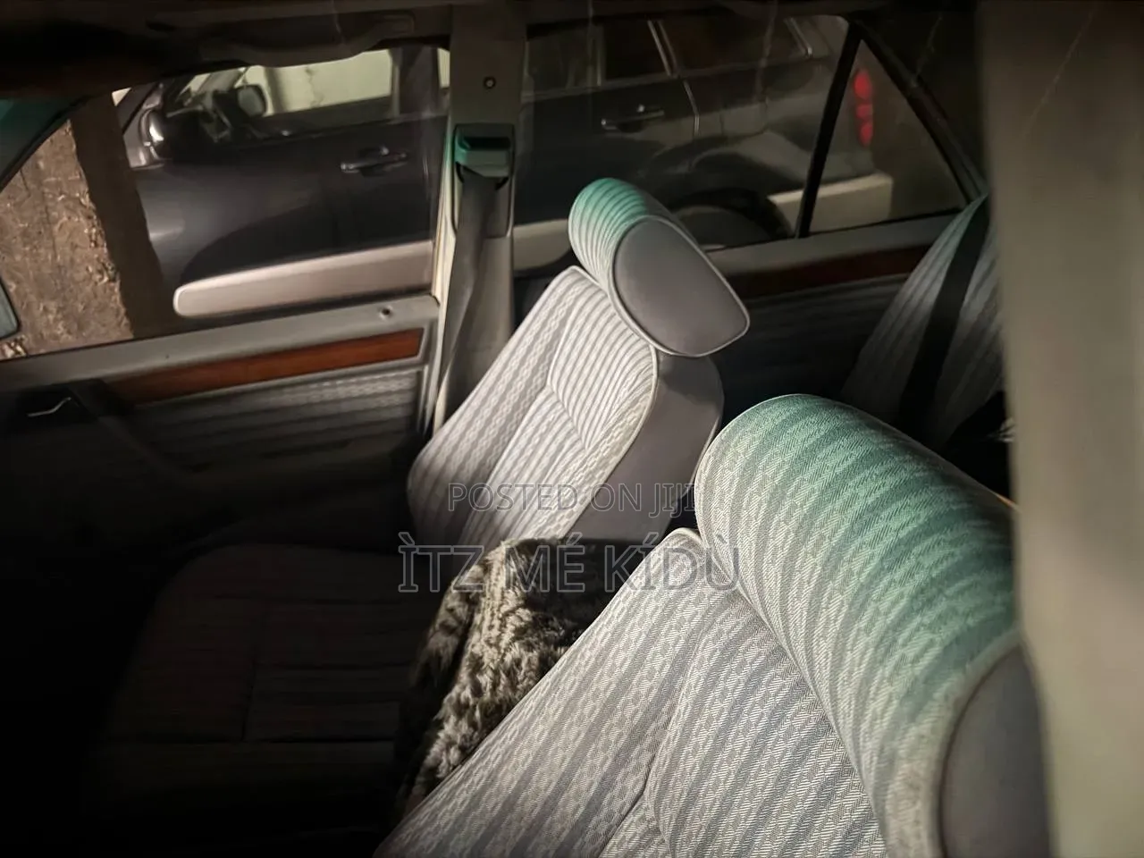 Mercedes-Benz 230E 1991 White