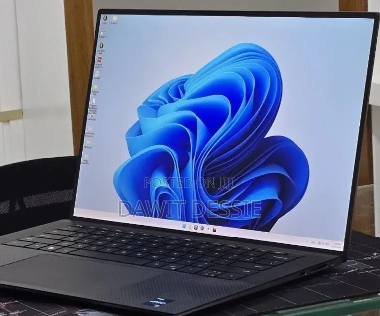 New Laptop Dell 16GB Intel Core i7 SSD 1T