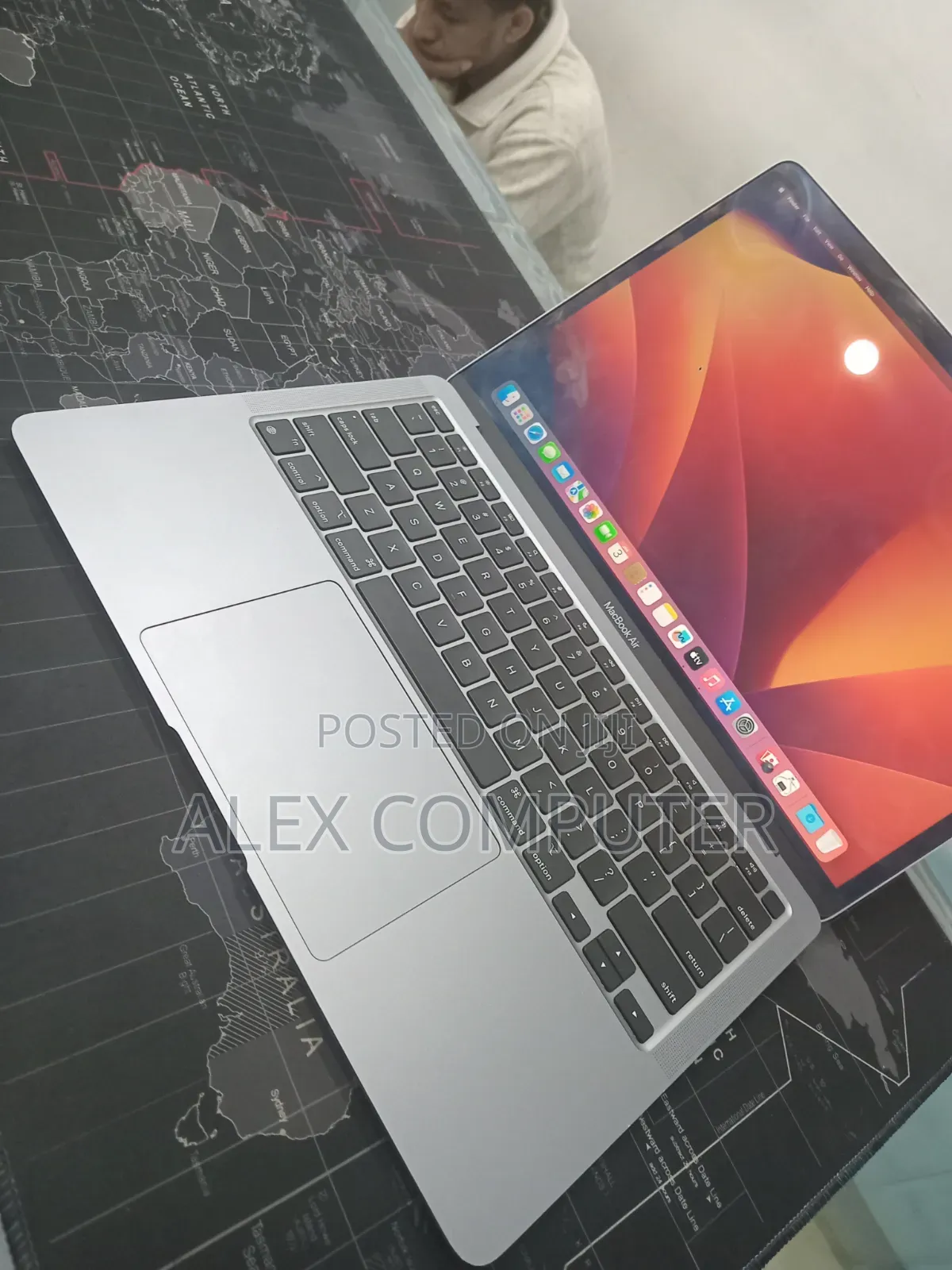 New Laptop Apple MacBook Air 2020 M1 8GB Apple M1 SSD 512GB