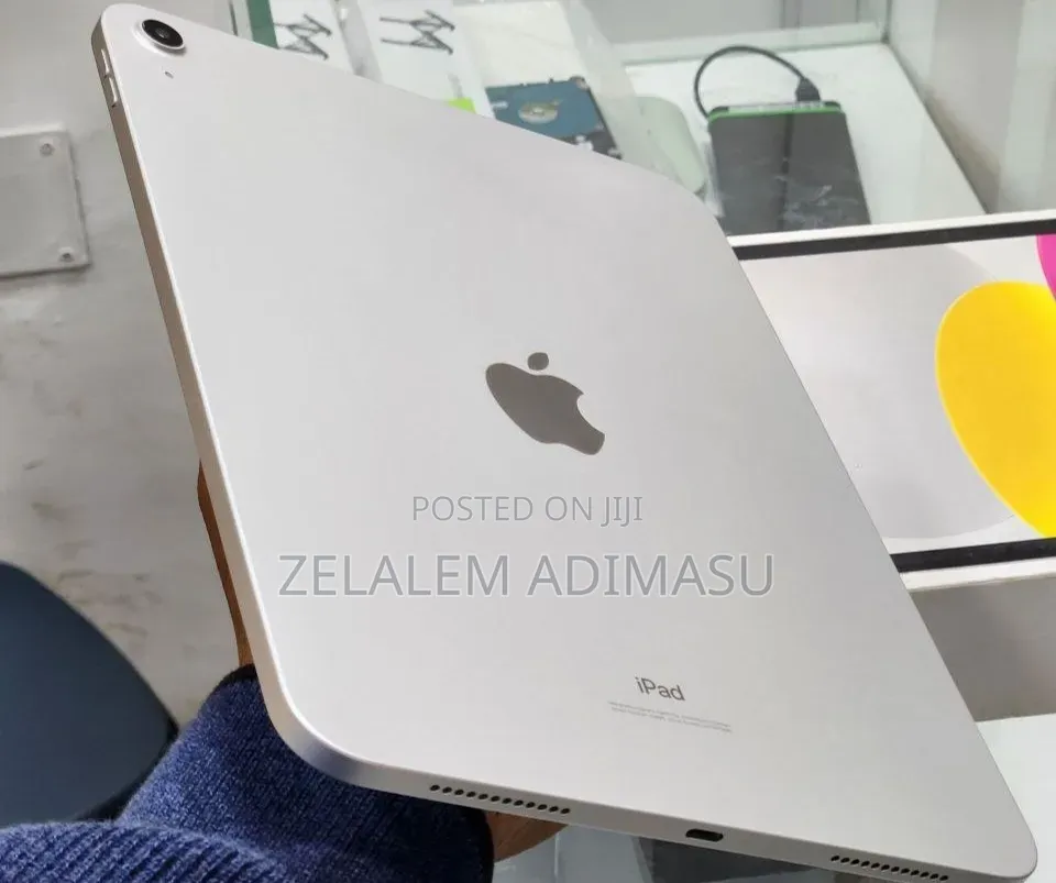 New Apple iPad Pro 2 12.9 4 GB Silver