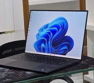 New Laptop Dell G15 5535 16GB Intel Core i7 SSD 1T