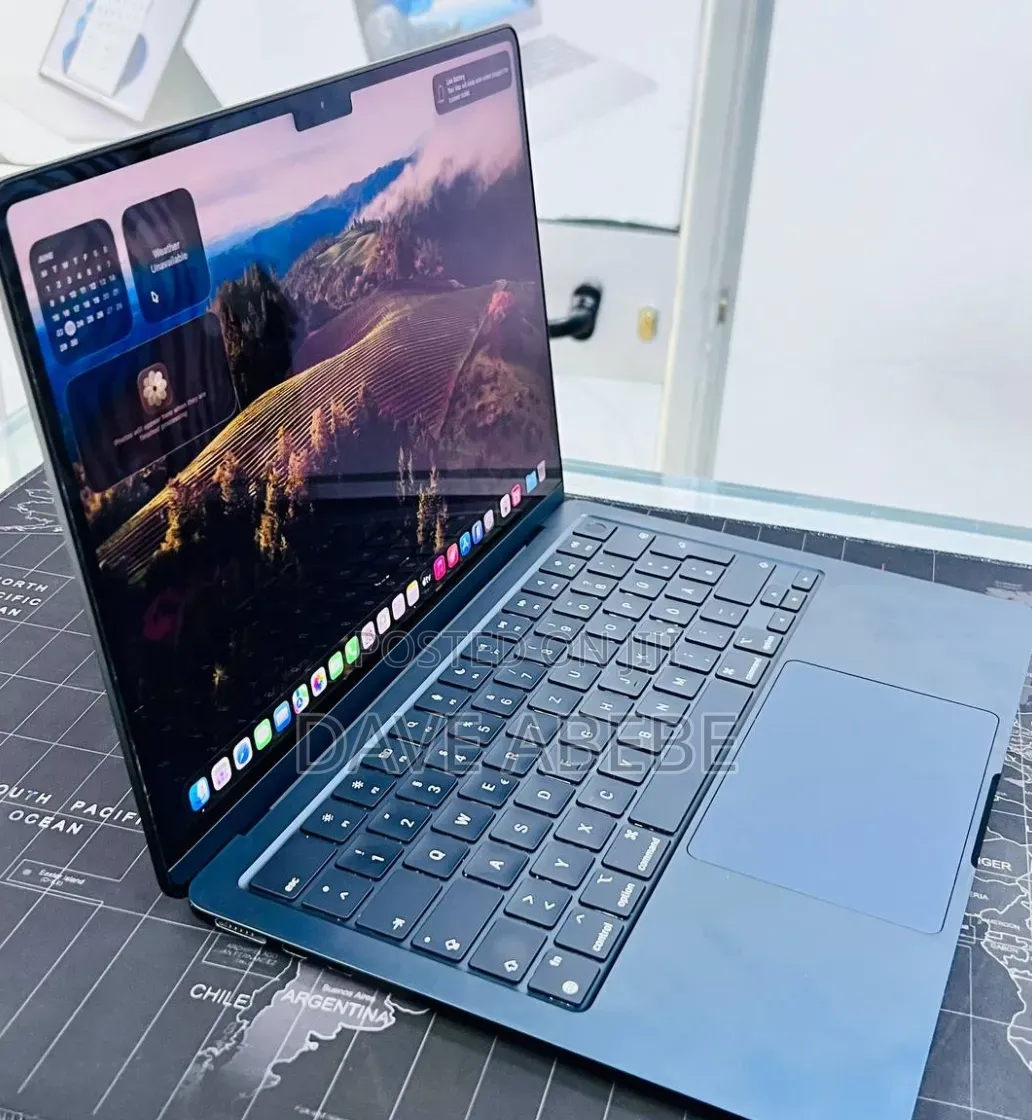 New Laptop Apple MacBook Air 2022 M2 16GB Apple M1 SSD 512GB