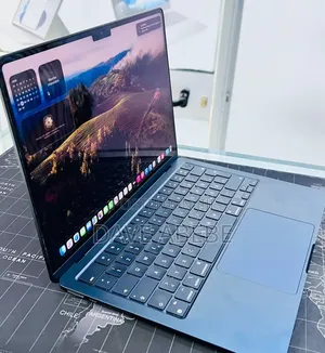 New Laptop Apple MacBook Air 2022 M2 16GB Apple M1 SSD 512GB