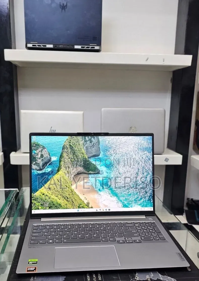 New Laptop Lenovo 32GB Intel Core i5 SSD 512GB