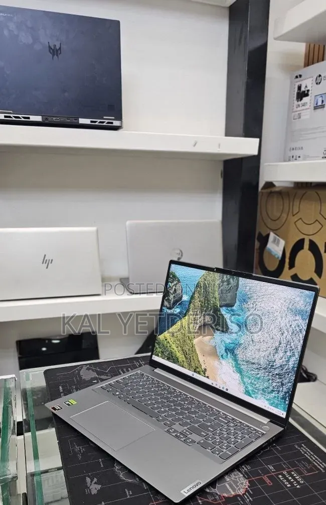 New Laptop Lenovo 32GB Intel Core i5 SSD 512GB