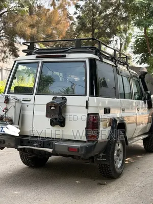 Toyota Land Cruiser 2014 White