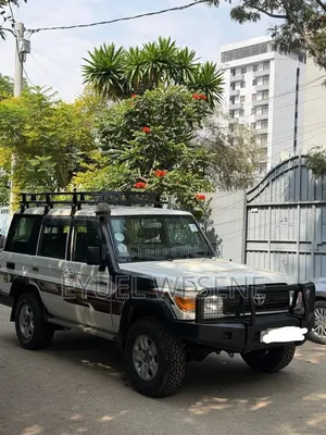 Toyota Land Cruiser 2014 White