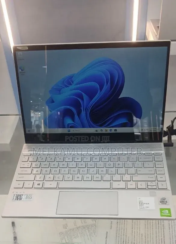 New Laptop HP Envy 14 8GB Intel Core i5 SSD 512GB
