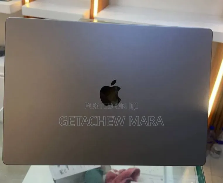 New Laptop Apple MacBook Pro 2021 M1 32GB Apple M1 Pro SSD 512GB