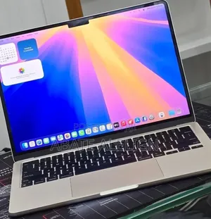 New Laptop Apple MacBook Air 2022 M2 16GB Apple M2 SSD 256GB