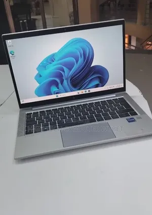 New Laptop HP EliteBook 830 G8 16GB Intel Core i5 SSD 512GB
