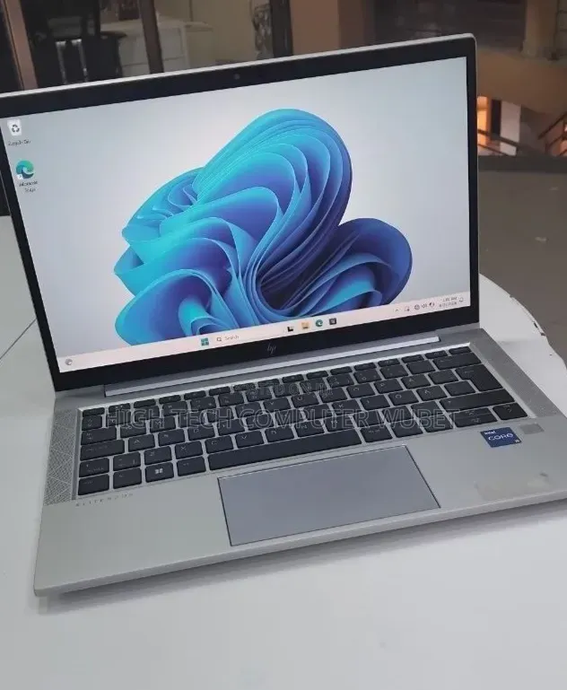 New Laptop HP EliteBook 830 G8 16GB Intel Core i5 SSD 512GB