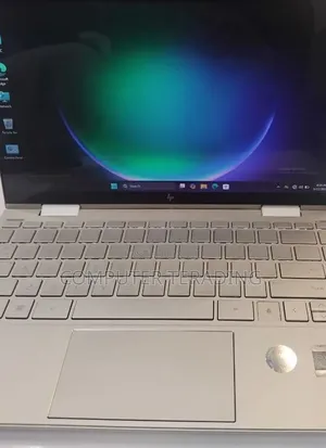 New Laptop HP Envy x360 8GB Intel Core i7 SSD 512GB